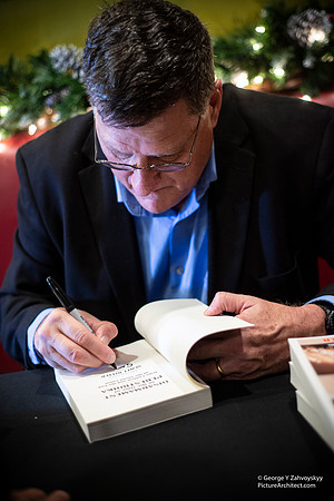 Disarmanent at the times of Perestroika Book Signing with Scott Ritter