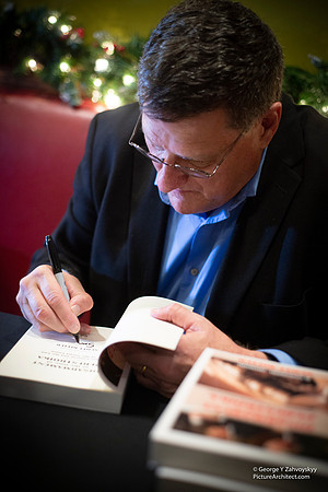 Disarmanent at the times of Perestroika Book Signing with Scott Ritter
